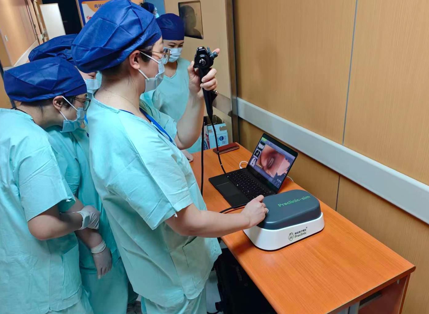 bronchoscopy-simulator-medical-training-system-1.jpg bronchoscopy-simulator-medical-training-system-1.jpg