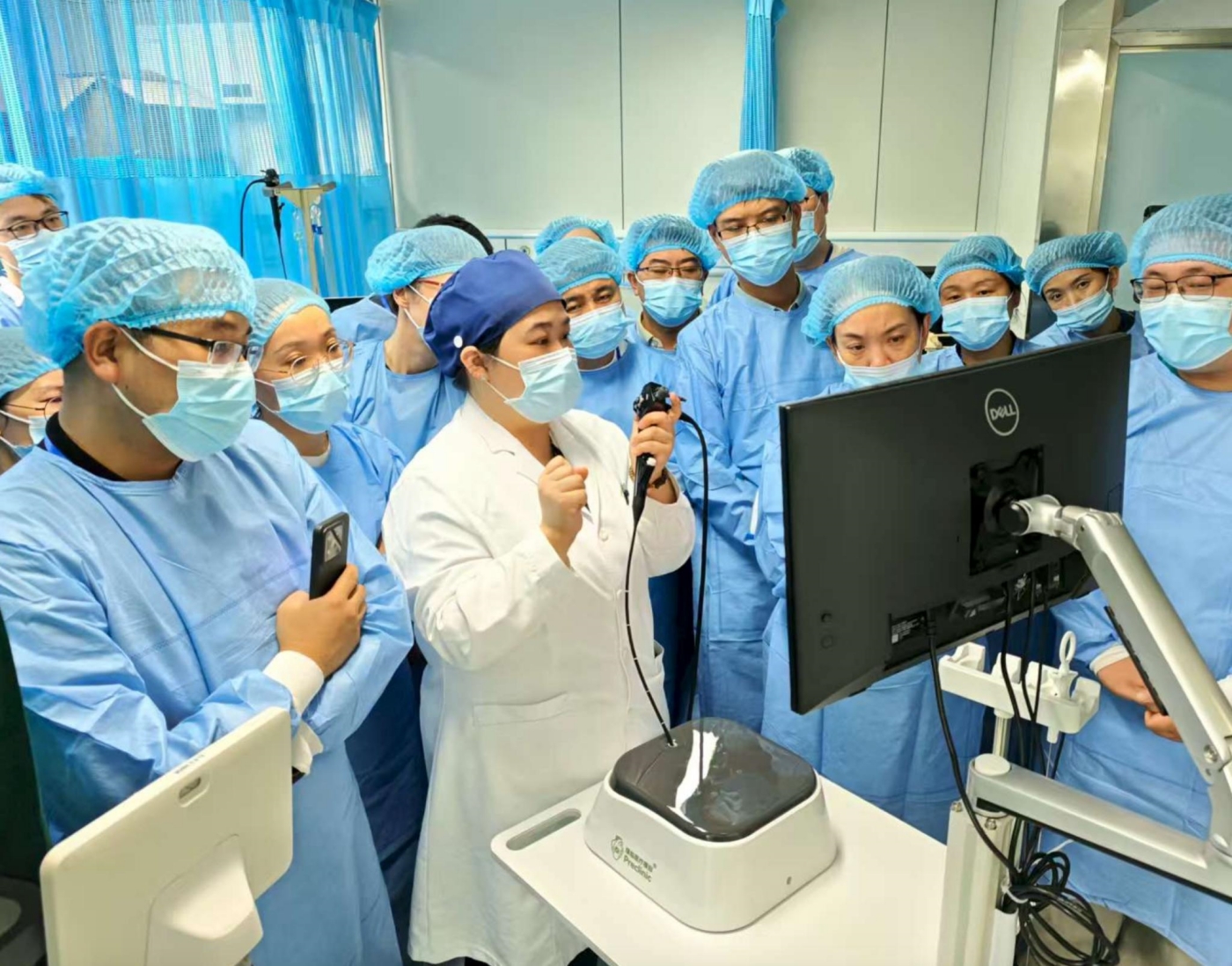 bronchoscopy-simulator-medical-training-system-5.jpg bronchoscopy-simulator-medical-training-system-5.jpg